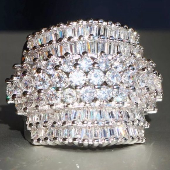 NEW 18 CT Silver Baguette Round Diamond Ring - Picture 3 of 3